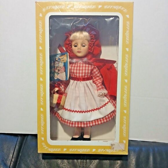 Vintage Effanbee Doll. 1178 Little Red Riding Hood. - Picture 2 of 3